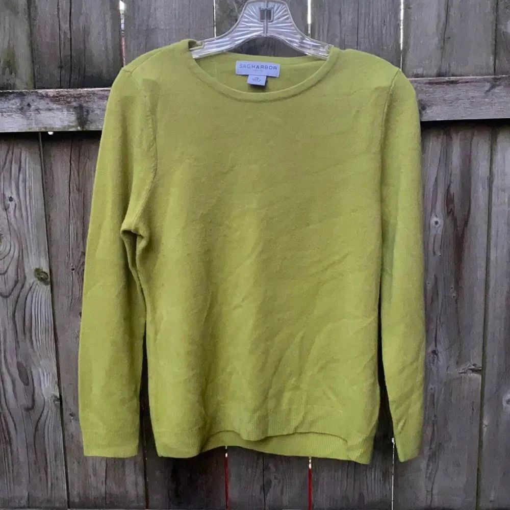 Sag Harbor Petite Green Sweater sz. Petite medium